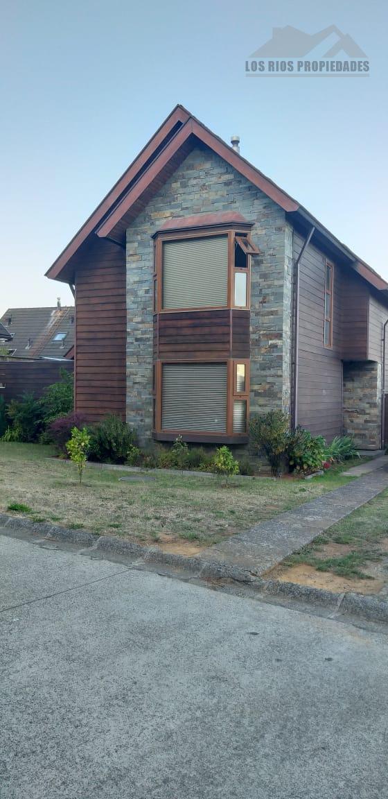 Excelente casa en condominio 